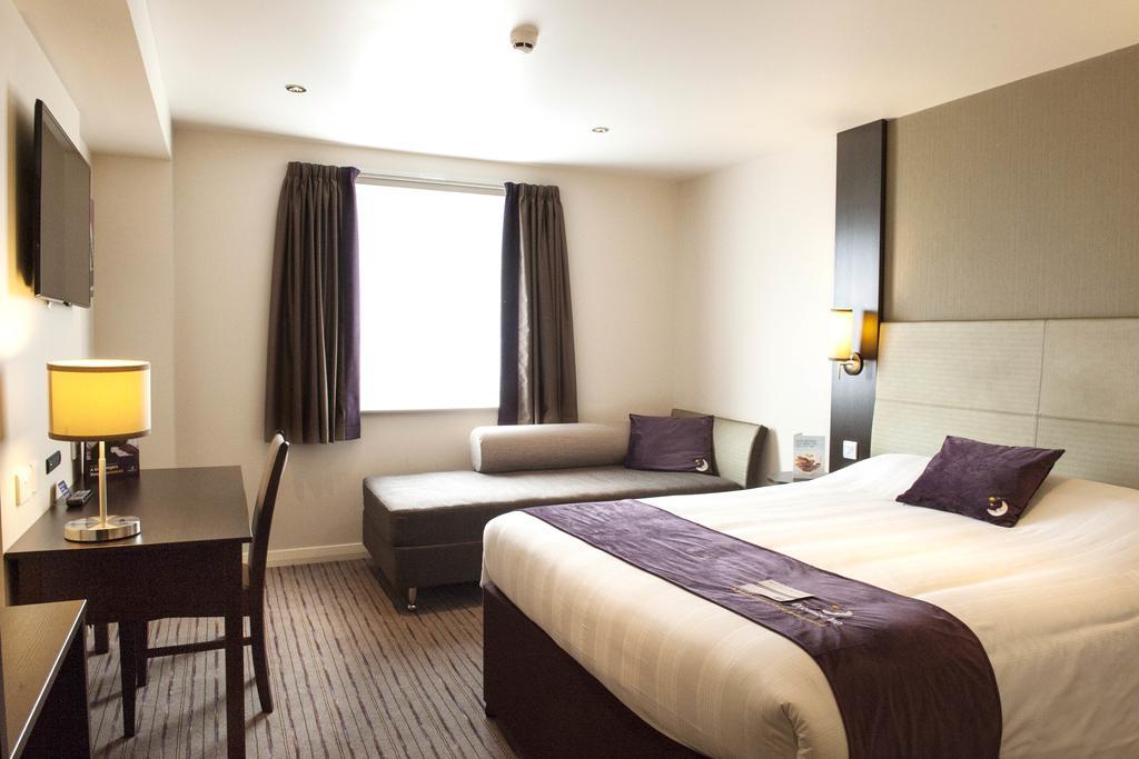 Premier Inn London Southwark Room photo
