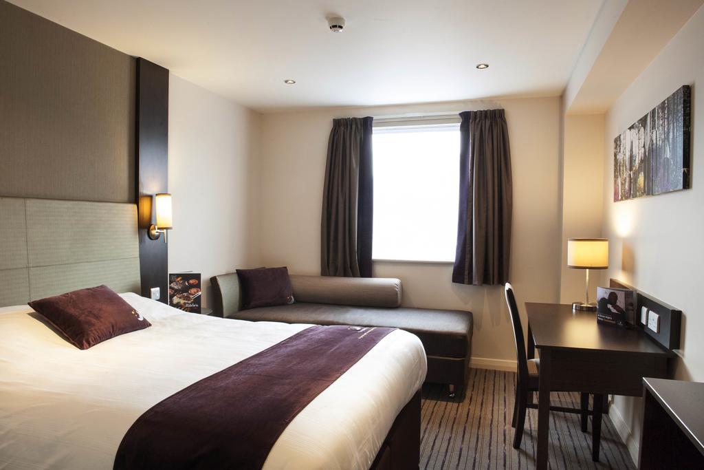 Premier Inn London Southwark Room photo