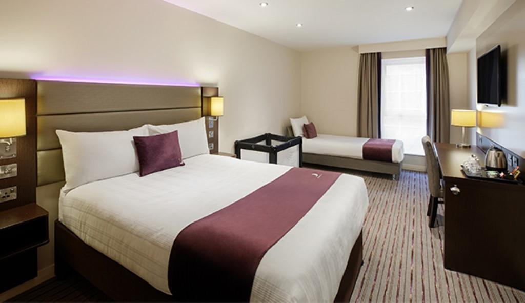 Premier Inn London Southwark Exterior photo